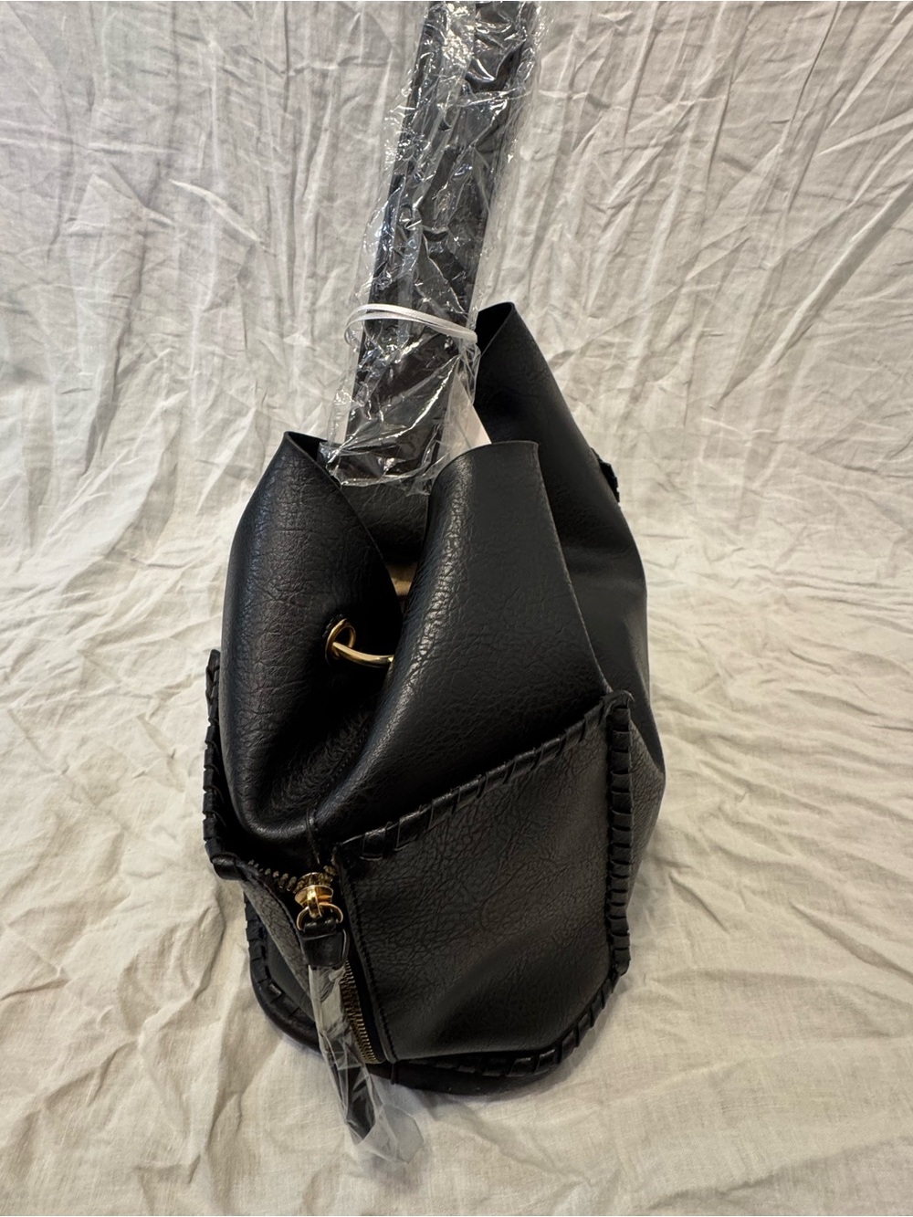 NWT Slouchy Hobo Bucket Bag in Black Vegan Leather | Y2K Moto Boho Minimalist - Picture 4 of 10